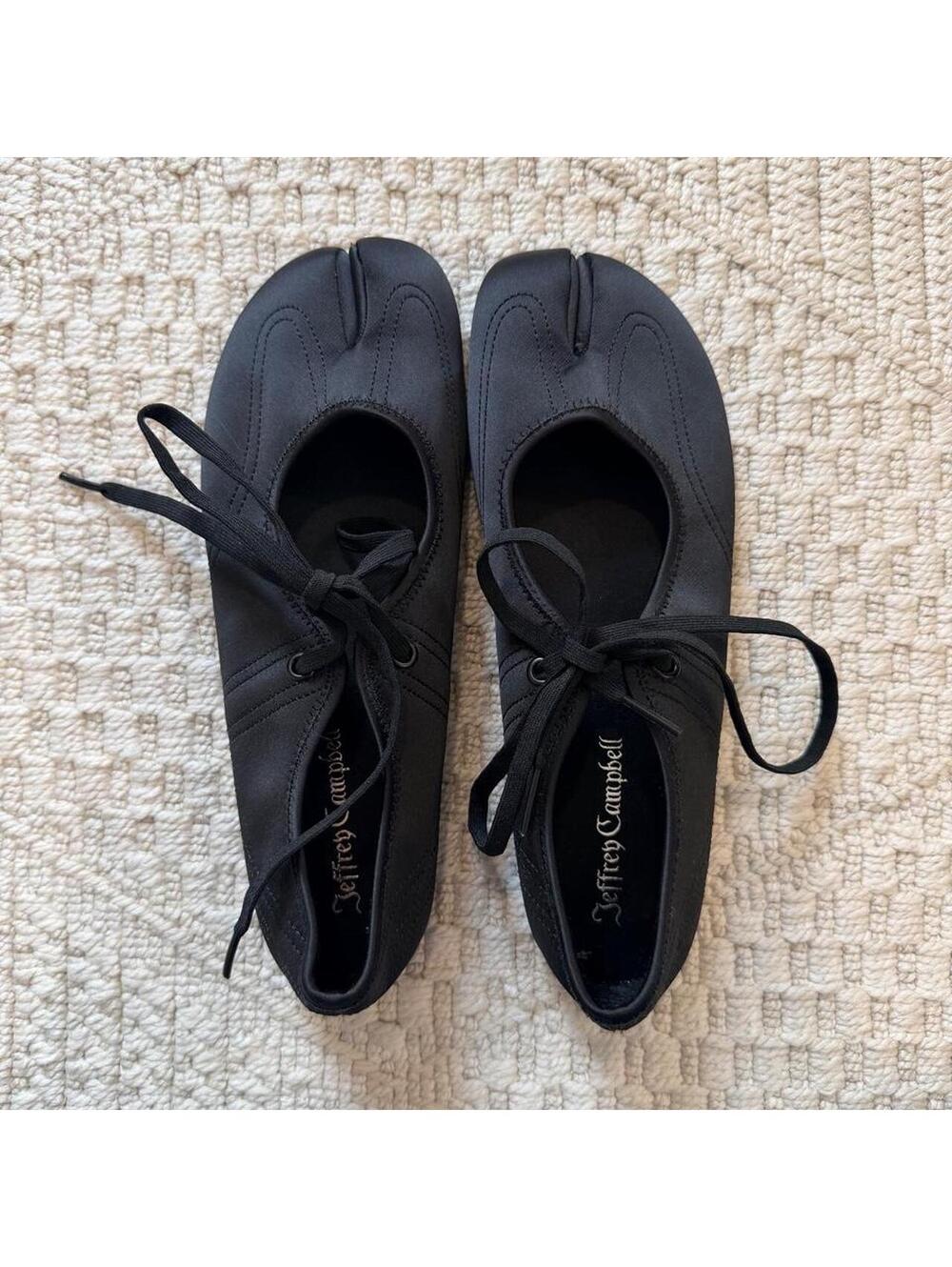 Jeffrey Campbell Saturna Split Toe Mary Jane Flat in Black